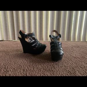 Black wedge sandal